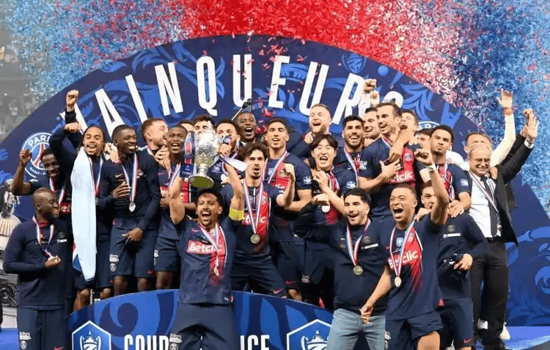 包含清晨勒沃库森备战法国杯；造点机会细节曝光；媒体盛赞；控场能力受关注的词条-开云体育服务